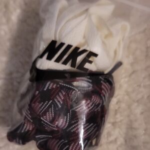 Nike Black and White Shoe Laces Set